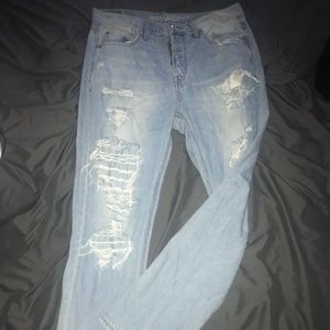 American Eagle Outfitters MOM Jean